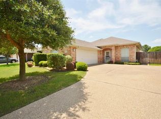 725 Azalea Trl, Waxahachie, TX 75165
