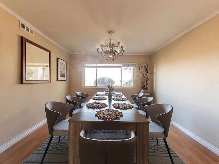 Crest Vista Dr — Photo 30