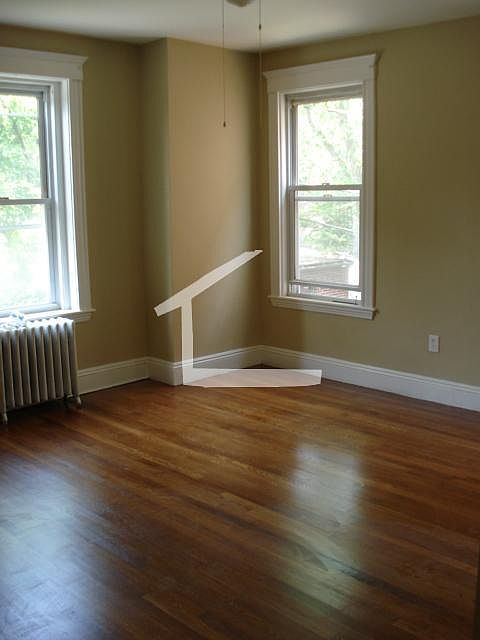 2nd image of 184 Saint Paul St #2B