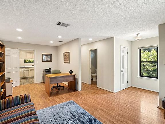 4th image of 6404 Cascada Dr