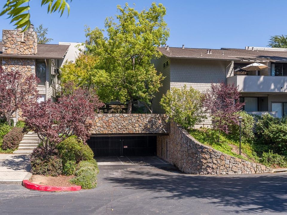 1st image of 56 Mansion Ct
