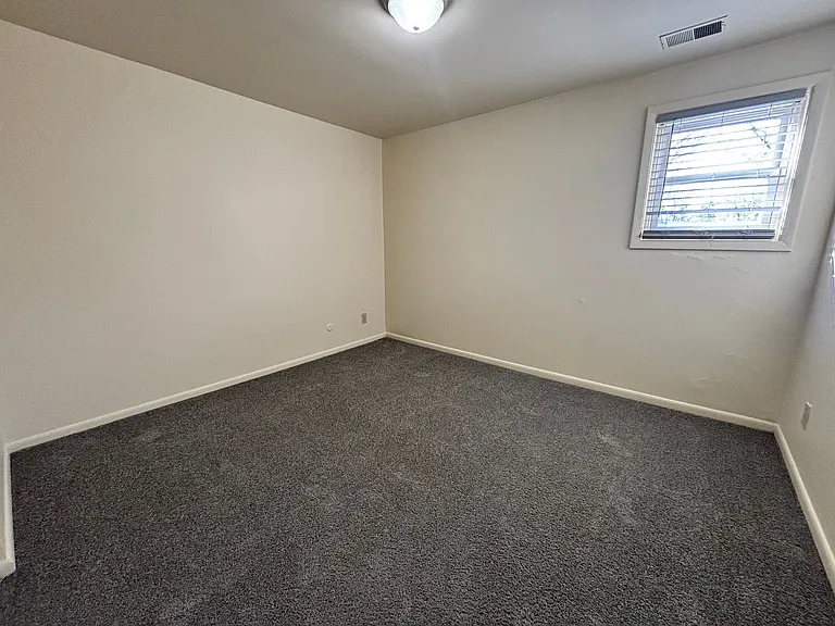 1450 N College Ave — Photo 5