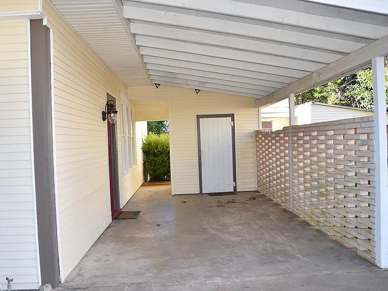 511 Spike Dr — Photo 8