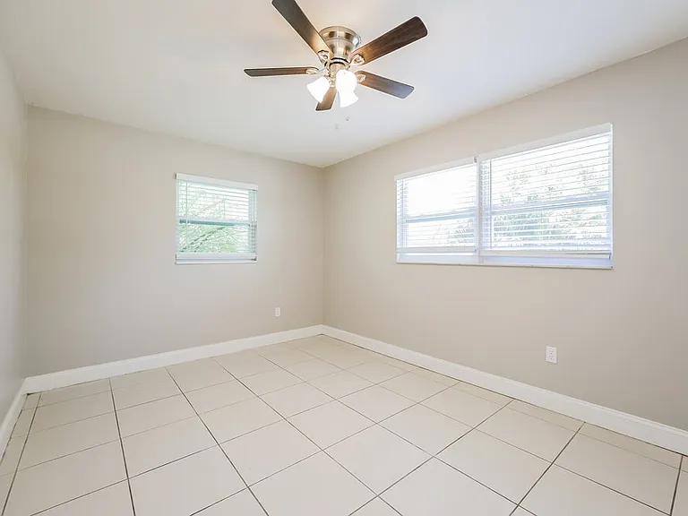 11 Kentucky Rd — Photo 13