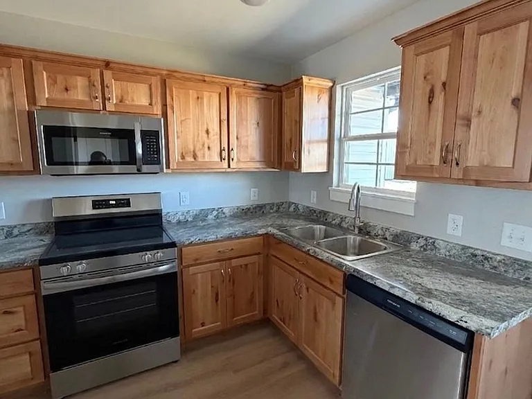 2901-2906 Sandstone Ln — Photo 19
