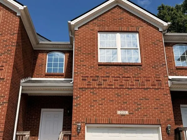 223 Ridgewood Dr, Nicholasville, KY 40356