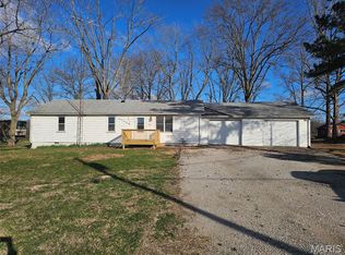 1104 E Pine St, Percy, IL 62272