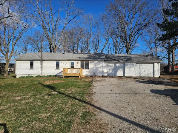 1104 E Pine St, Percy, IL 62272