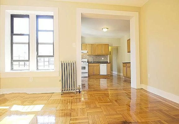 2nd image of 590 Parkside Ave #3