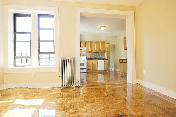 1st image of 552 Parkside Ave #Bb