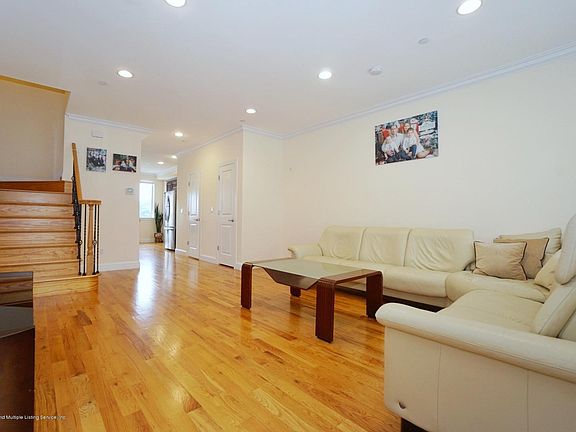 2nd image of 689 Tompkins Ave