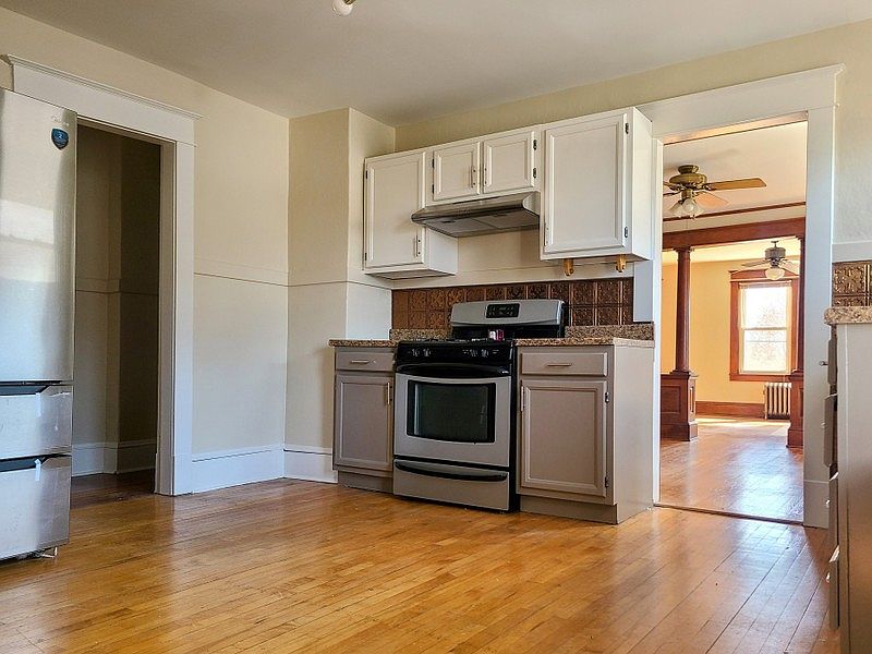 1st image of 143 Chestnut St