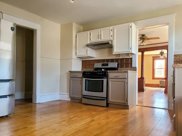 143 Chestnut St, West Springfield, MA 01089