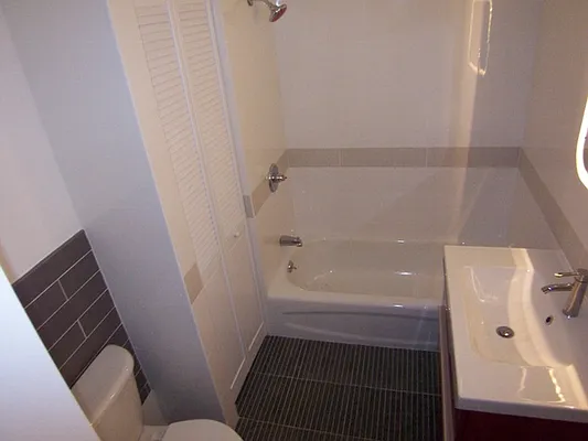 Rented by Heights Realty Advisors | media 21