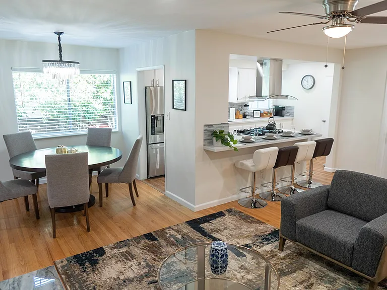 1406 W Roberta Ave — Photo 25