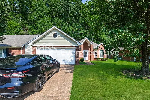 2644 Bay Pointe Cir E Photo 1