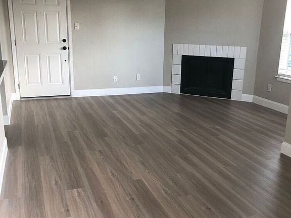 3rd image of 3724 Idlebrook Cir APT 208