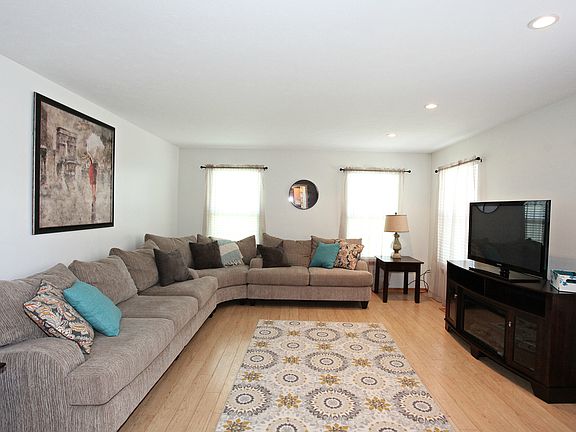 4th image of 4183 Keswick Dr