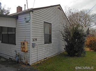 109 Merriman Rd, Hendersonville, NC 28791