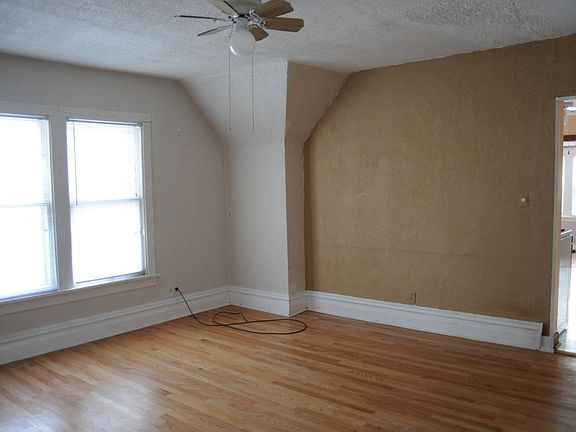 3rd image of 425 Hannah Ave APT 2