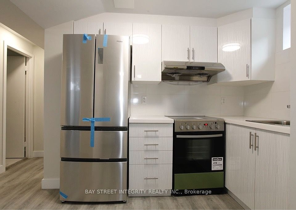 1st image of 87 Tulane Cres