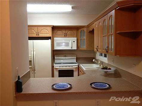3rd image of 6255 Kendale Lakes Cir APT 122