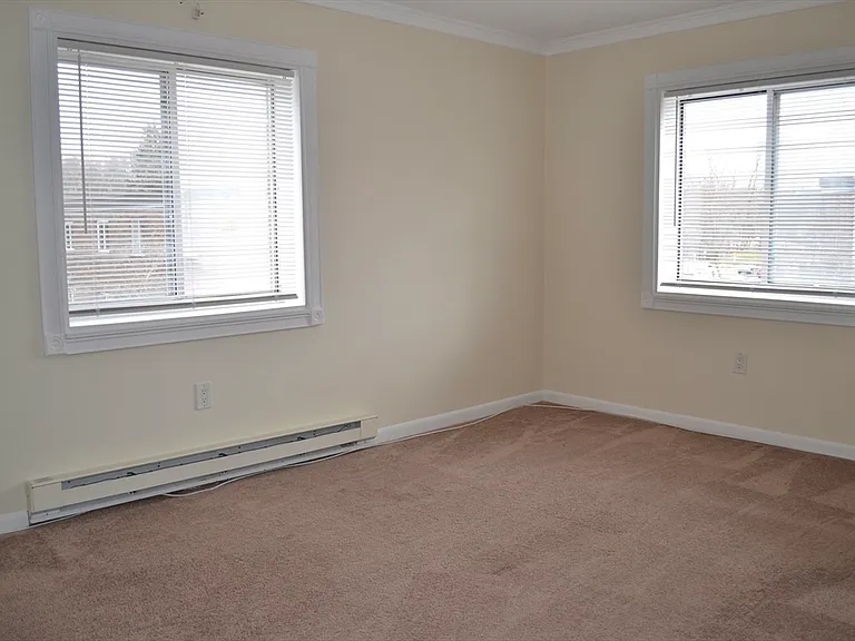 4 Universal St #12 — Photo 9