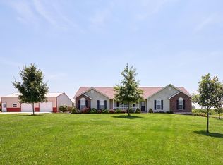 956 Barrett Rd, Elsberry, MO 63343