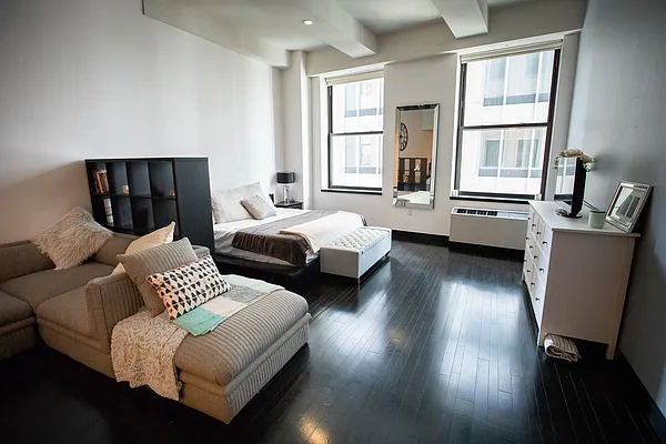 Rented by Real Easy LLC | media 79