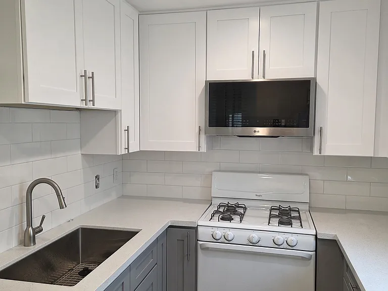 3745 Bagley Ave #203 — Photo 6