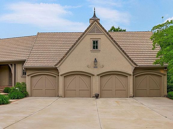 5th image of 10462 S Oakcrest Ln