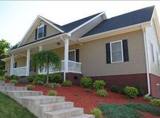 4430 Old Metal Rd, Palmyra, TN 37142