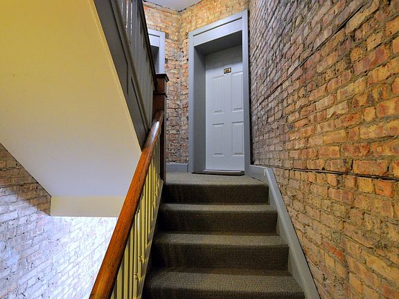 2nd image of 525 E Oakwood Blvd APT 1