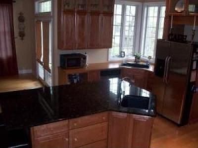 3rd image of 4217 Oakgrove Cir