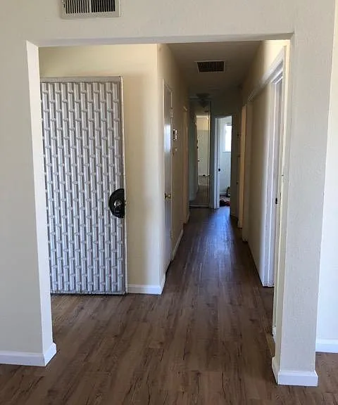 20244 Hartland St — Photo 19