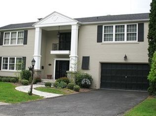 119 Myra Barnes Ave, Pikeville, KY 41501