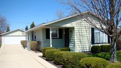 2nd image of 4022 87th St