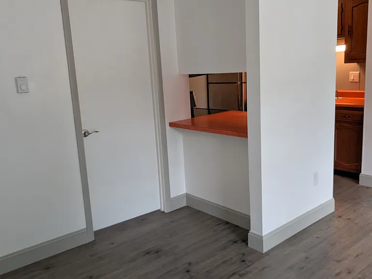 192 E 4th St #192 — Photo 11