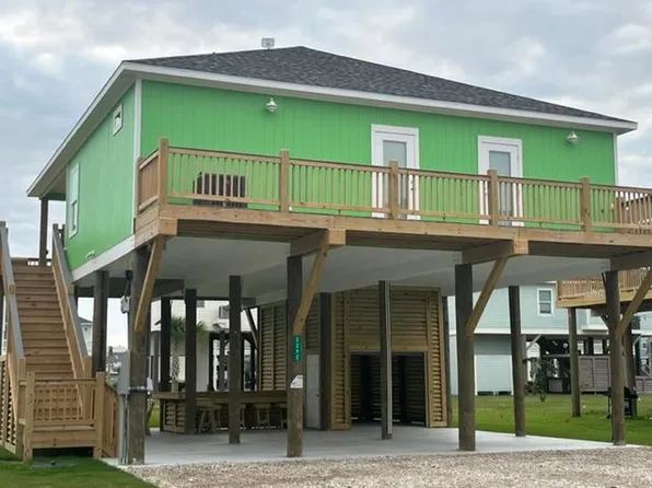 2292 E Lobster St, Crystal Beach, TX 77650