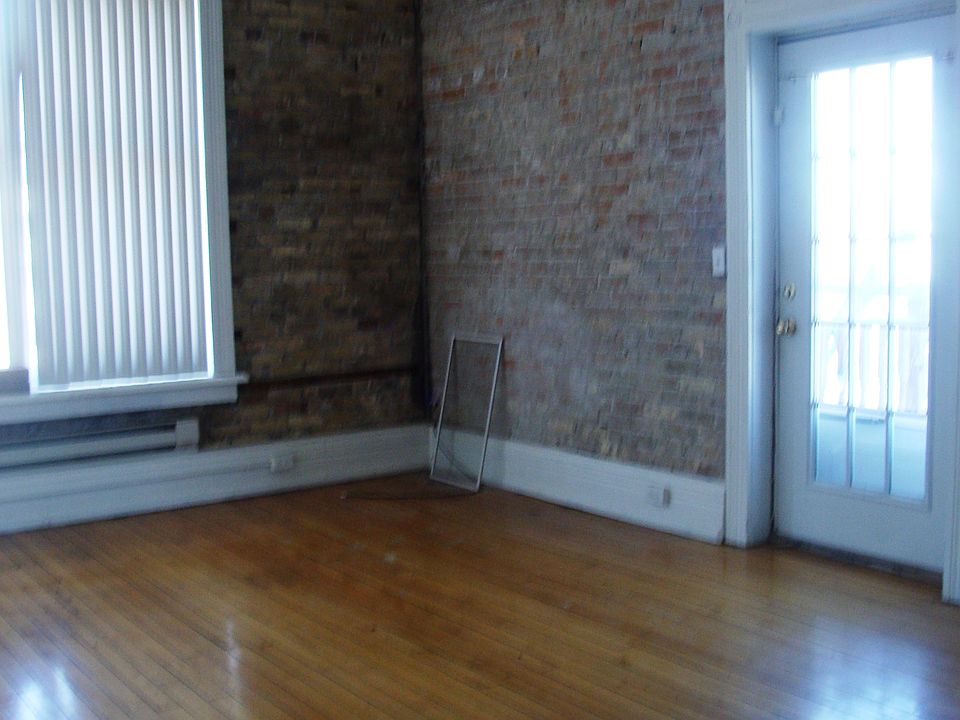 Living Room Nice and Bright