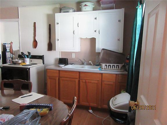 3rd image of 3431 Garden Ave