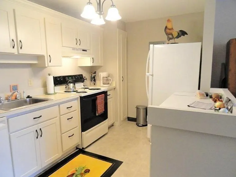 16 Mayberry Dr #A — Photo 1