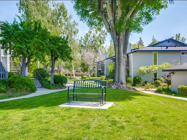 2258 Almaden Rd #B — Photo 38