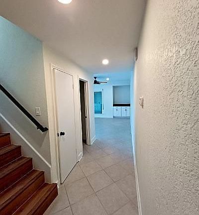 4th image of 921 Marine Dr APT 109