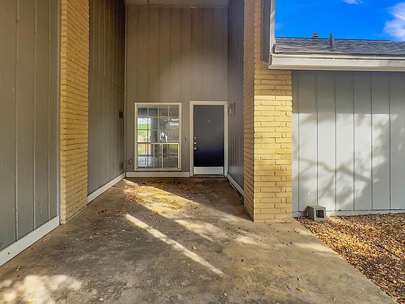 2nd image of 8411 Collingwood