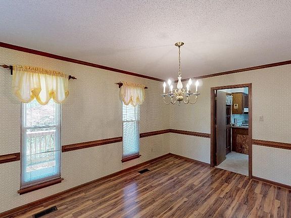 5th image of 1609 Munroe Ln