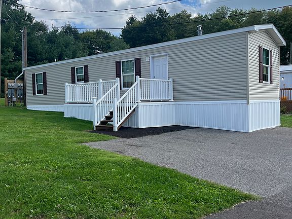 4th image of 205 Cedar Ln