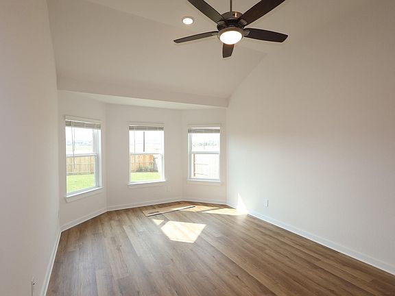 2nd image of 543 Bluebell Maiden Ct