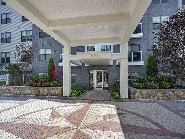 The entry to 1100 Admirals Cove Boulevard