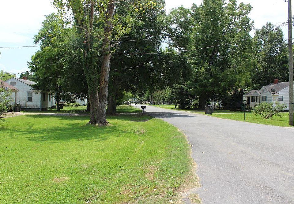 1005 Cedar Crest Dr, Demopolis, AL 36732 MLS 2356 Zillow